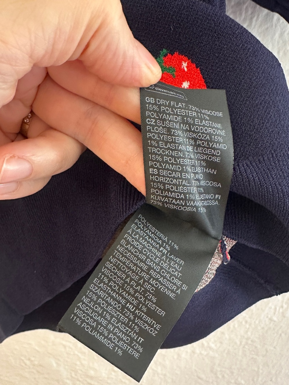 & OTHER STORIES | Strawberry Short Sleeve Sweater In Navy w/ Strawberry Jacquard - Picture 9 of 10
